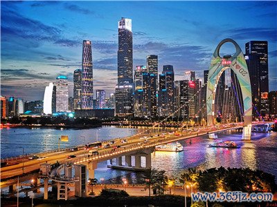 深圳模特高端经纪人，打造时尚潮流新风向